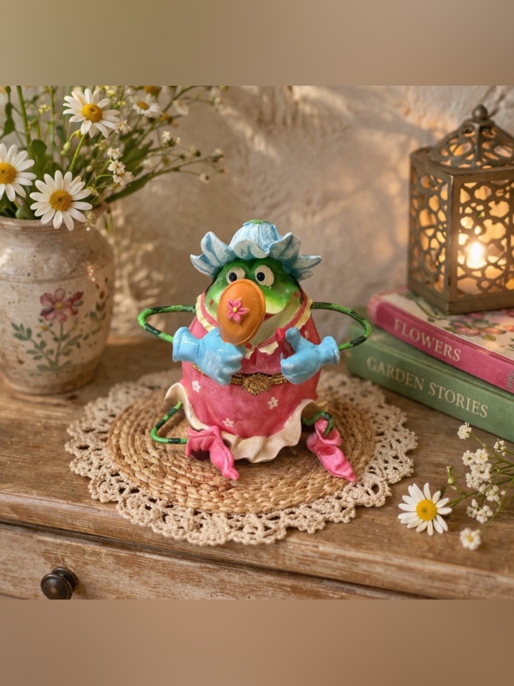 Colorful Princess Frog‎ Figurine with Hat and Mirror Trinket Box